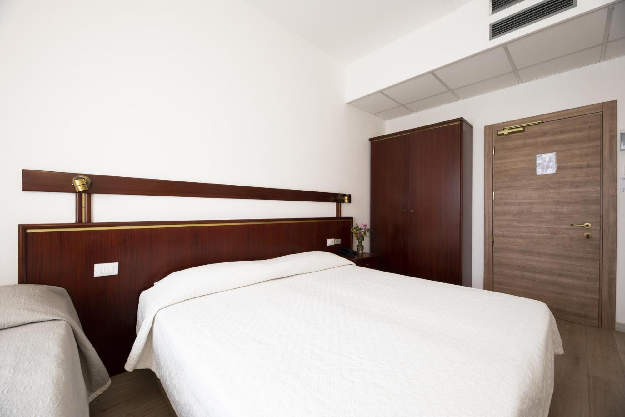 Hotel Vienna Marghera Exterior photo
