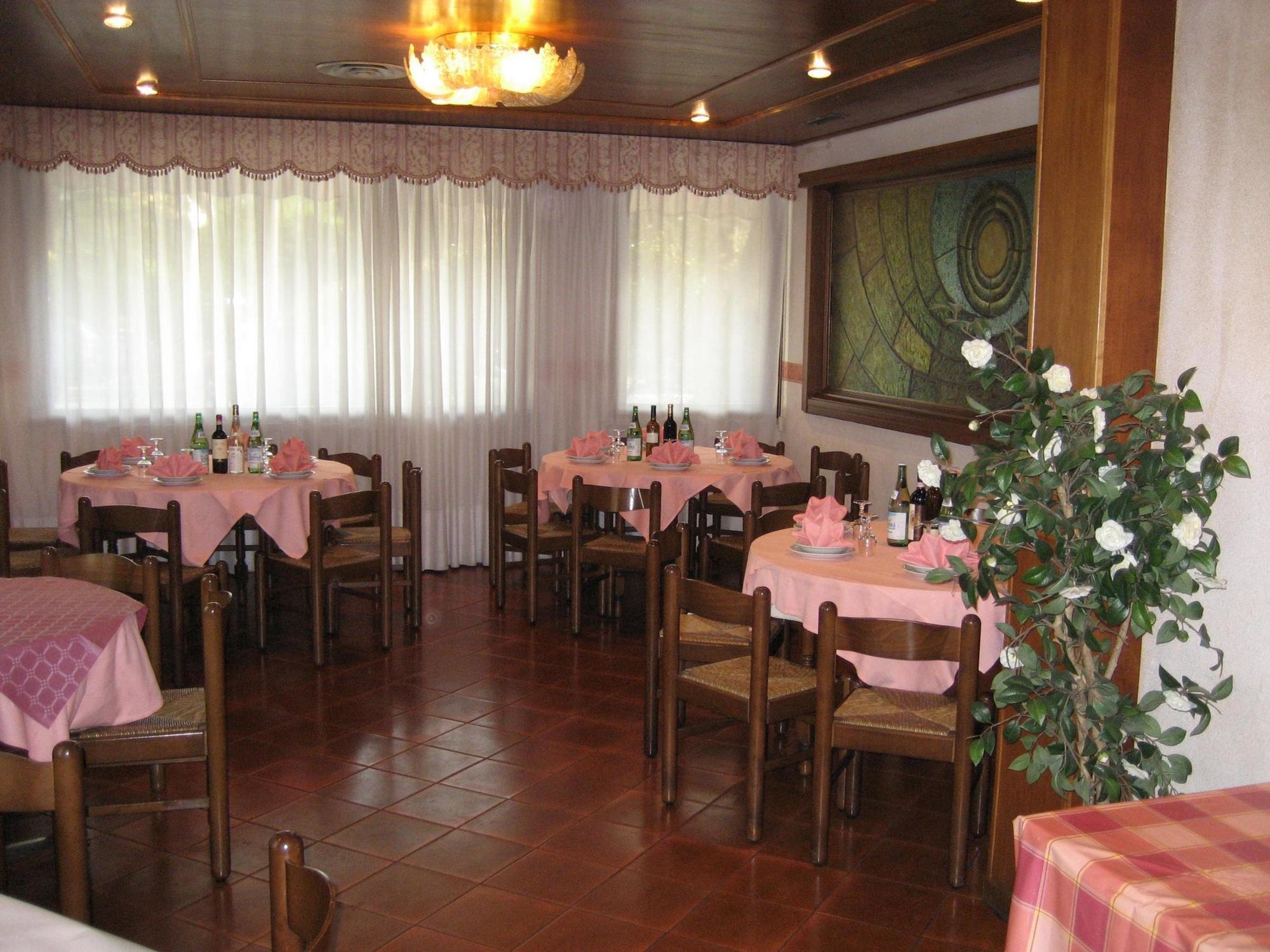 Hotel Vienna Marghera Exterior photo